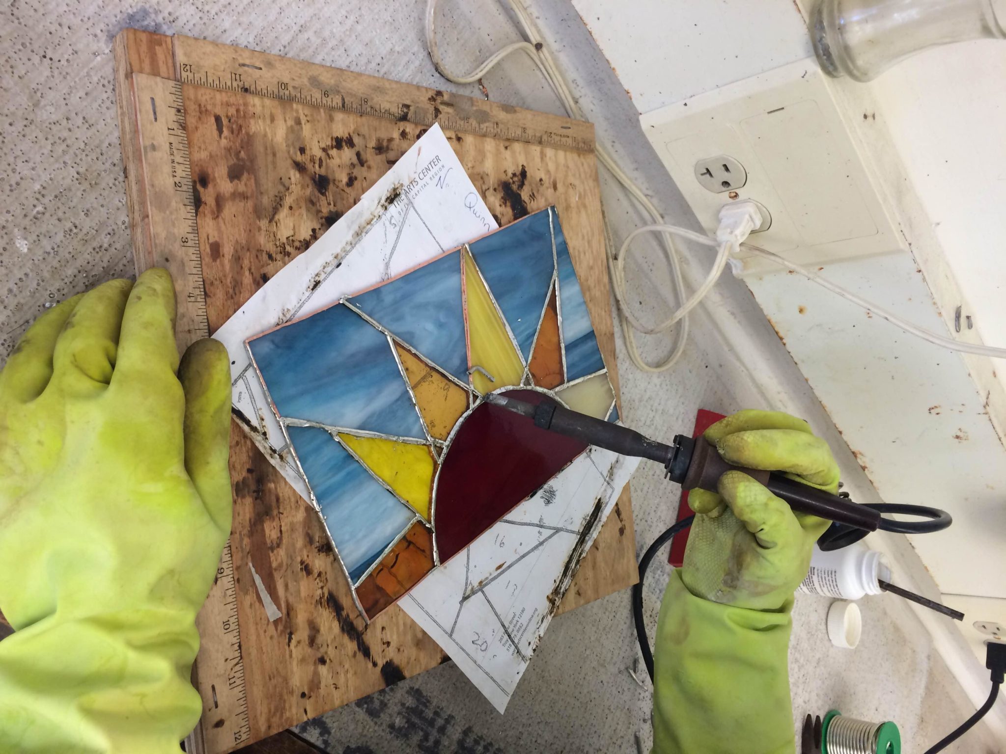 Read more about the article Create a Stained Glass Suncatcher (kid friendly, ages 12+)